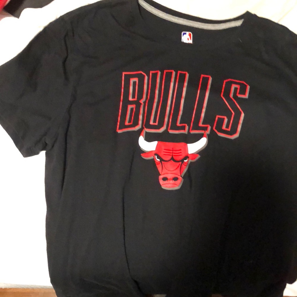 NBA branded chicago bulls shirt men’s large